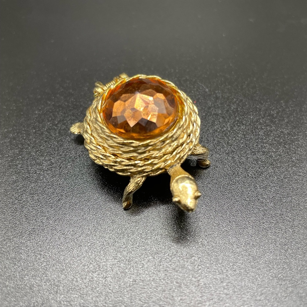 Sarah Coventry 1969, the “Scented Traveler” Pin/Brooch - Excellent Condition